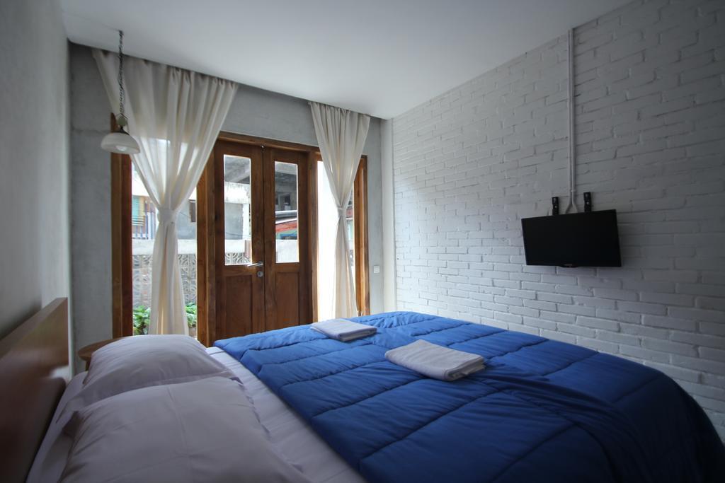 Pawon Cokelat Guesthouse 요그야카르타 객실 사진