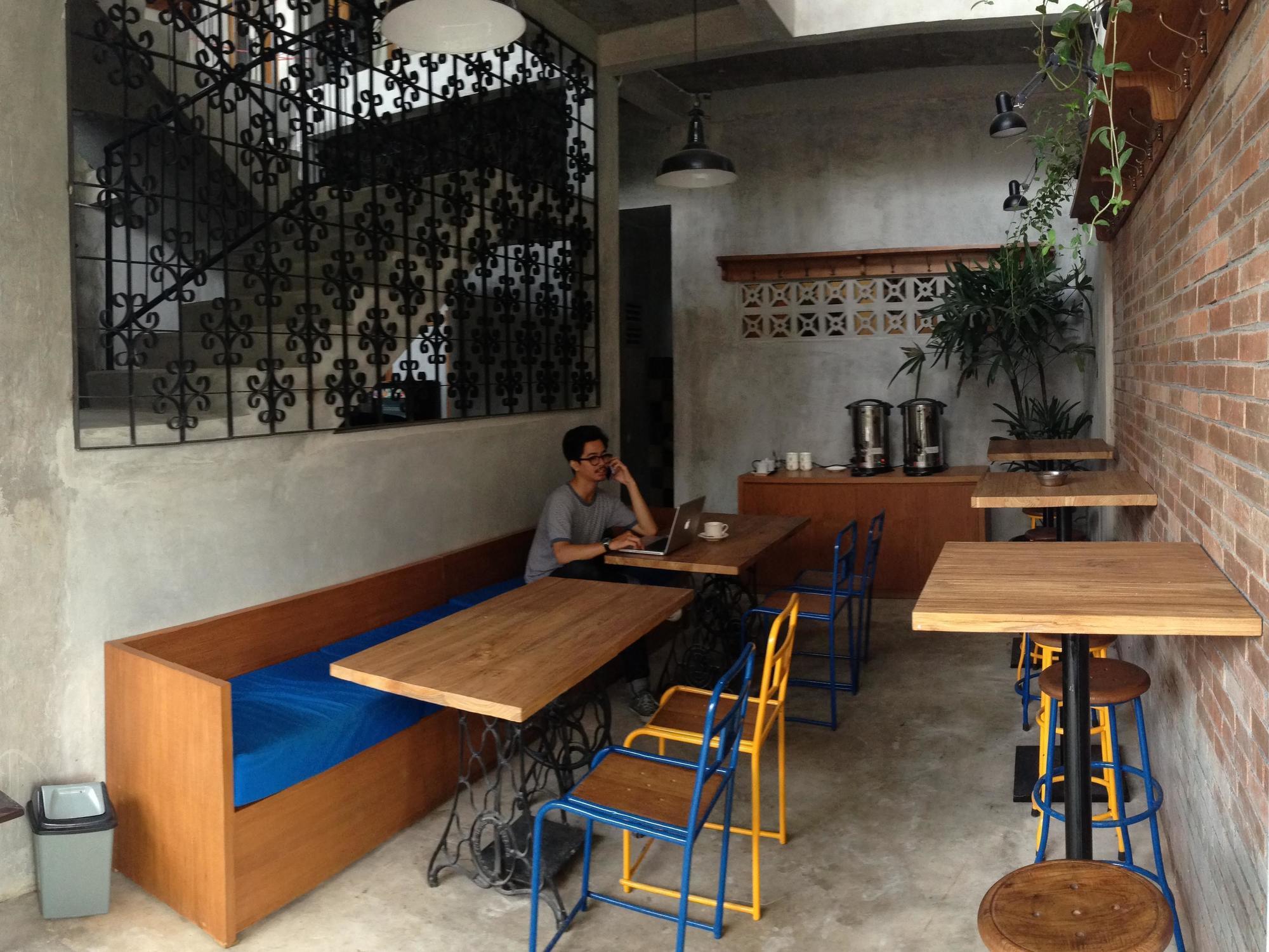 Pawon Cokelat Guesthouse 요그야카르타 외부 사진
