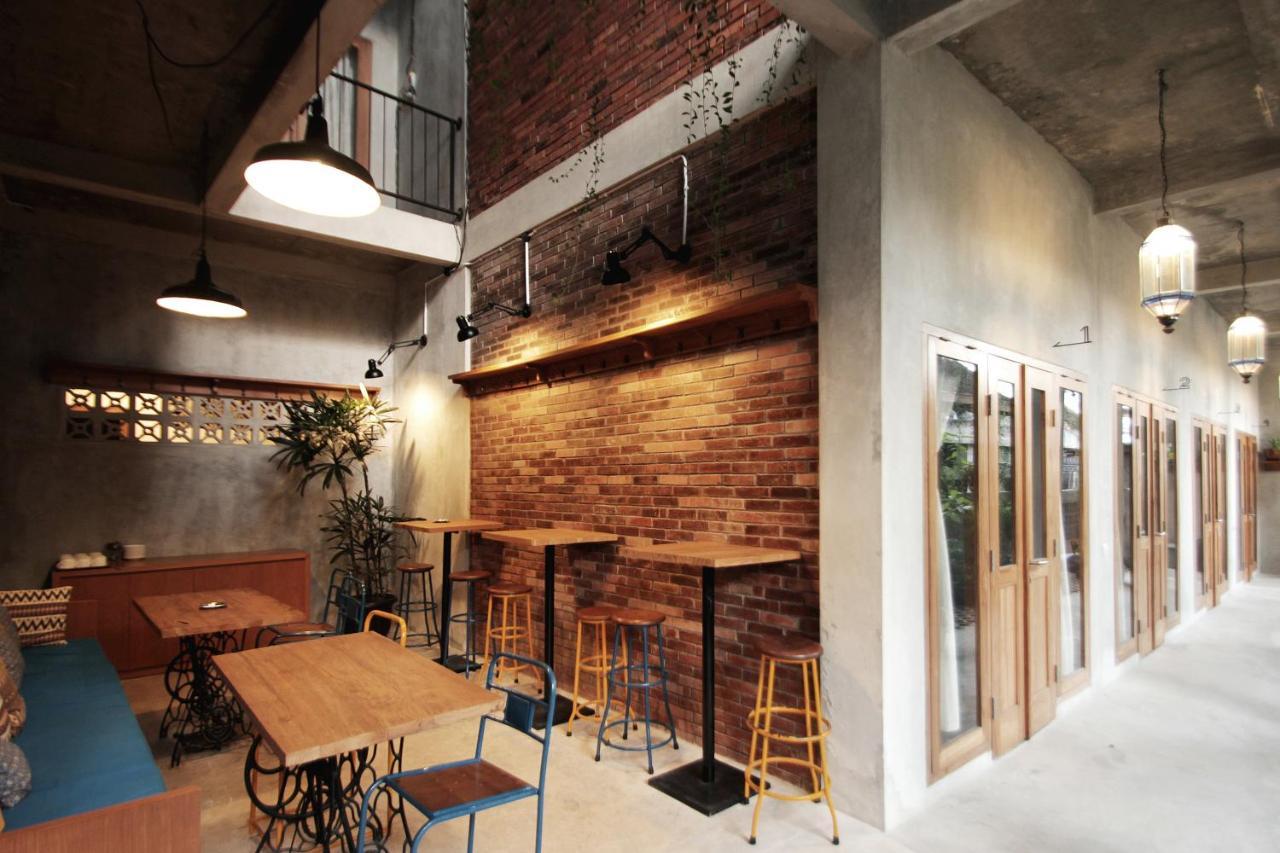 Pawon Cokelat Guesthouse 요그야카르타 외부 사진