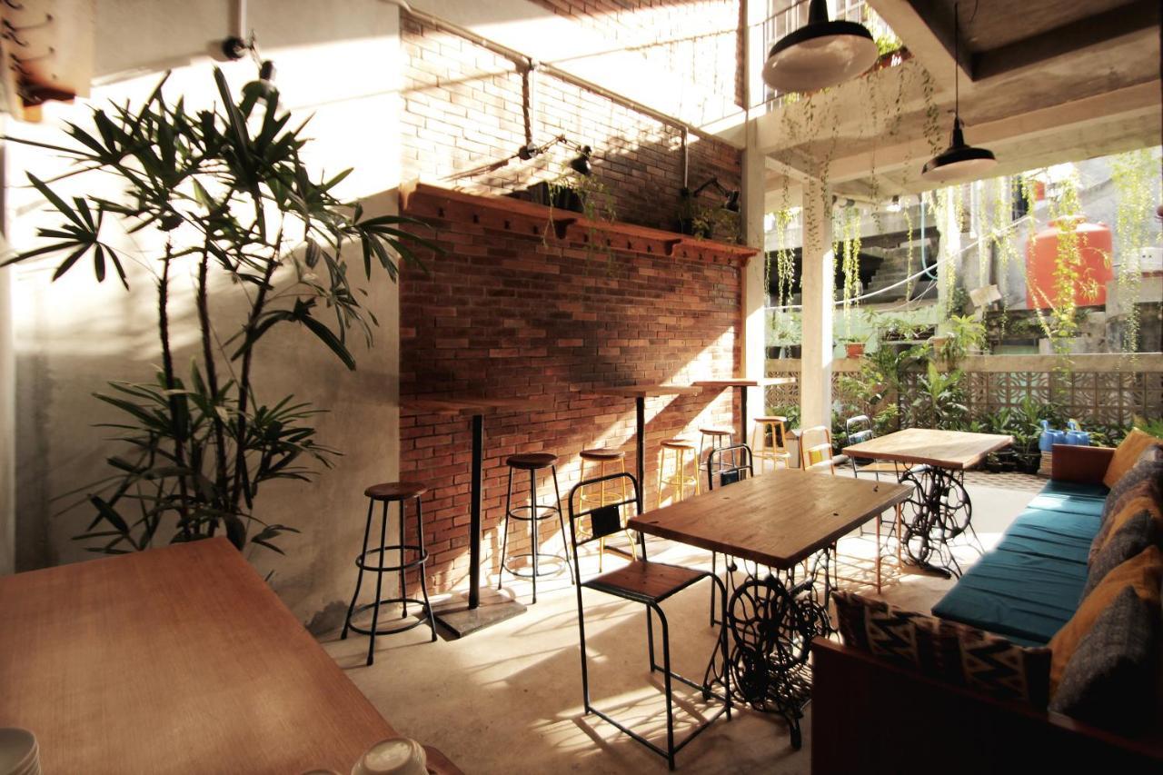 Pawon Cokelat Guesthouse 요그야카르타 외부 사진